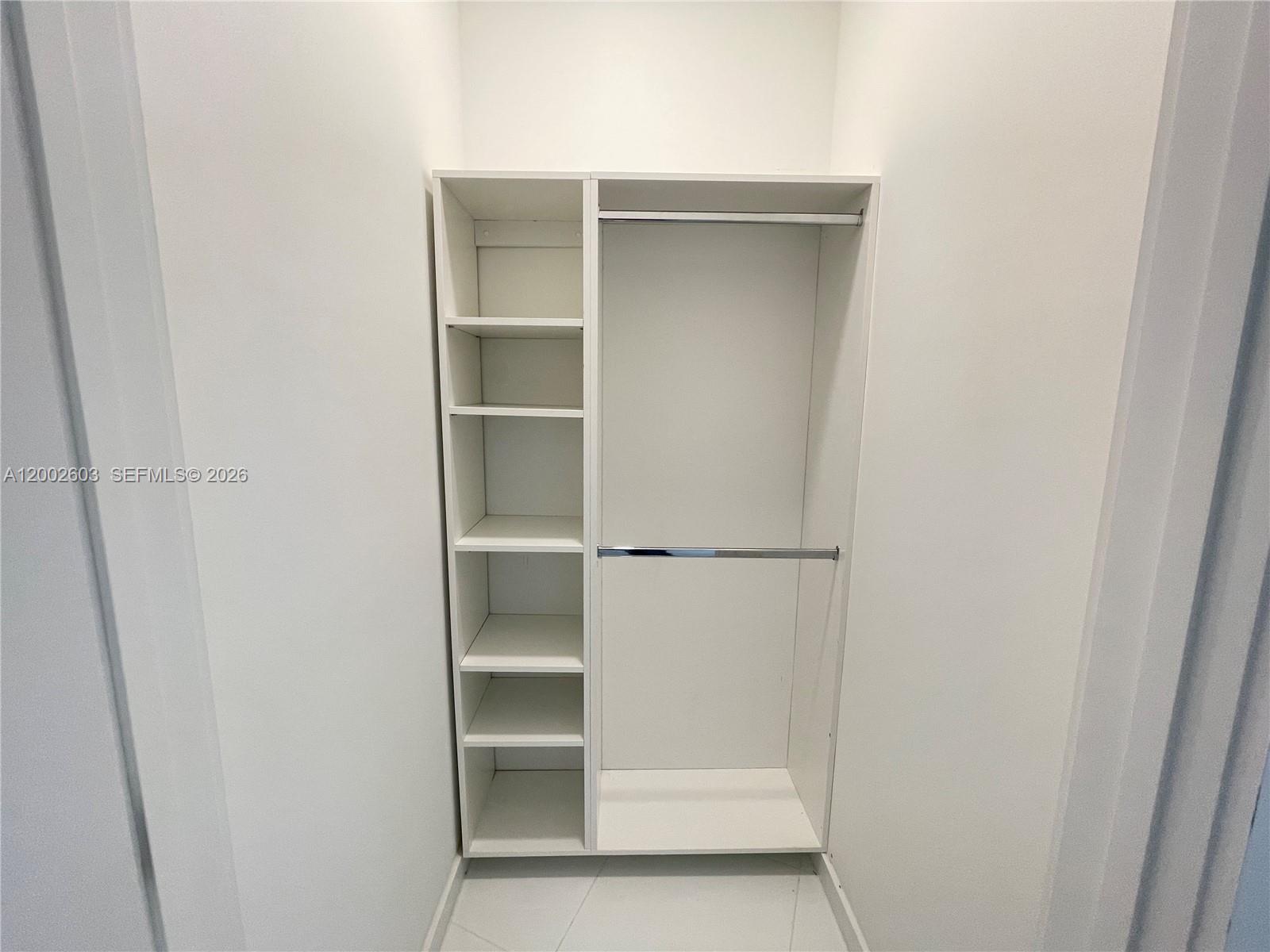 PARAMOUNT MIAMI - Residential
