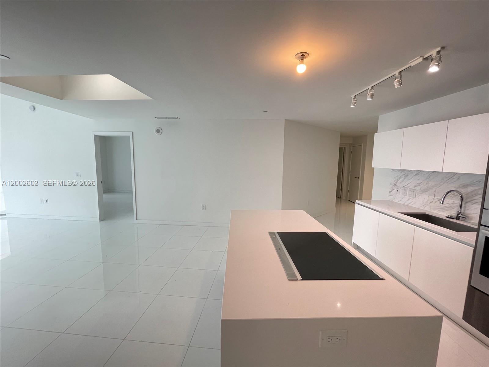 PARAMOUNT MIAMI - Residential