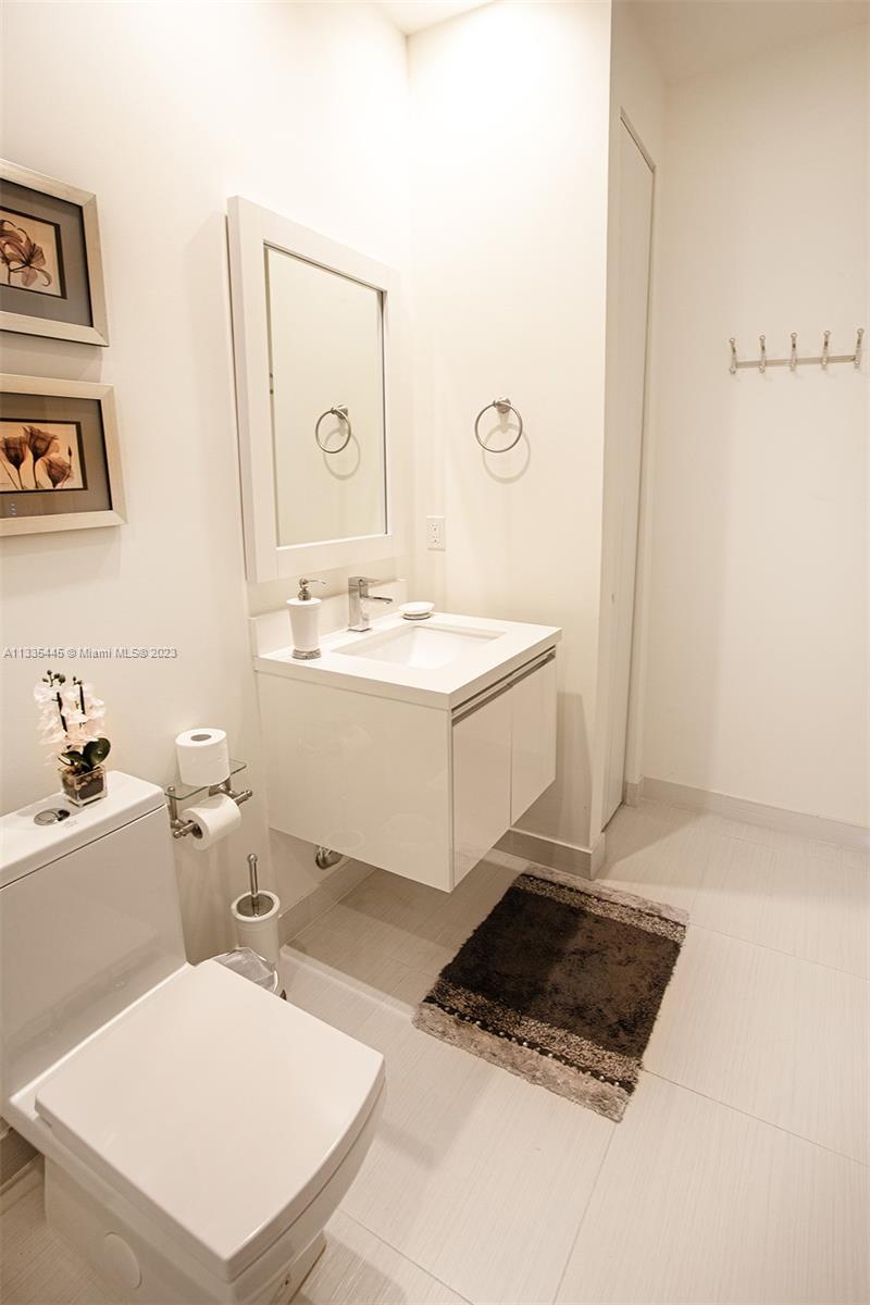 LANDMARK AT DORAL CONDO N - Residential