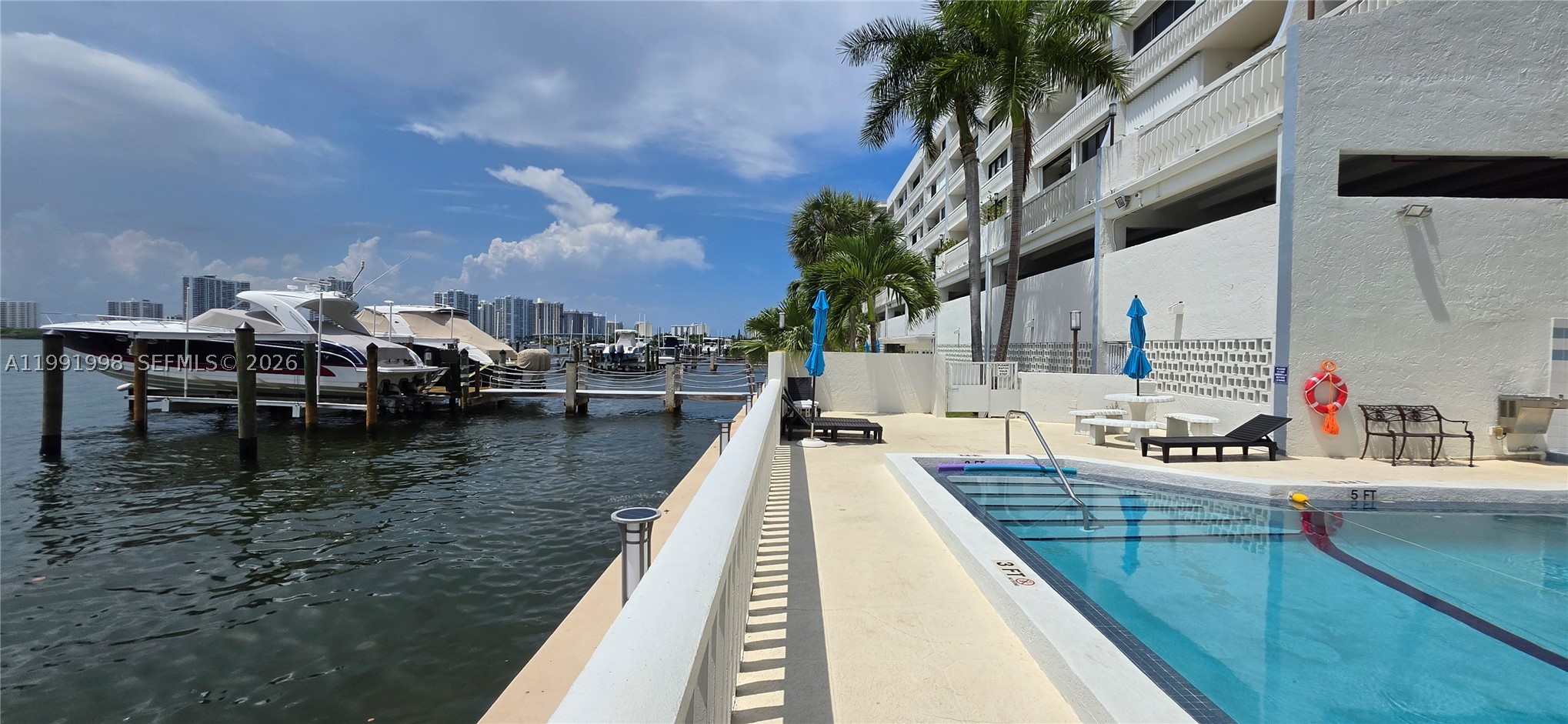 EDEN ROC CONDO - Residential
