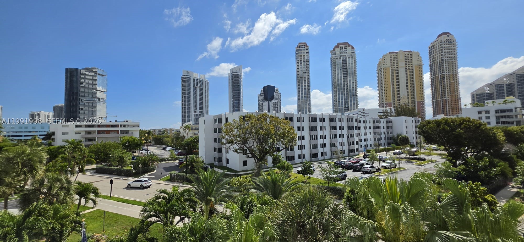 EDEN ROC CONDO - Residential