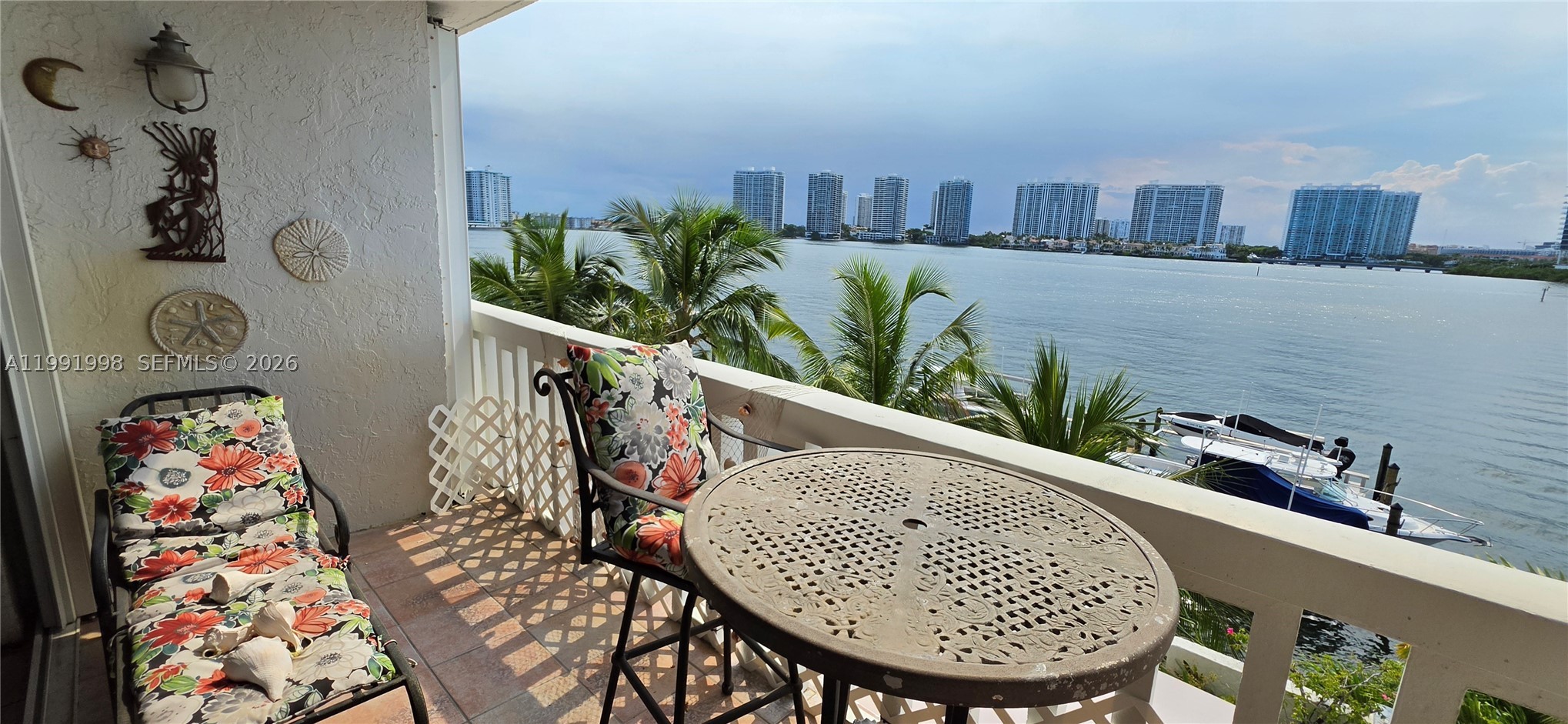 EDEN ROC CONDO - Residential
