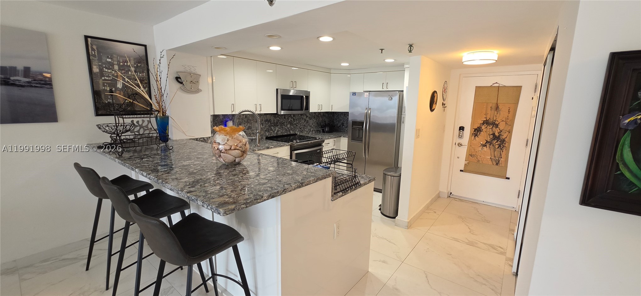 EDEN ROC CONDO - Residential