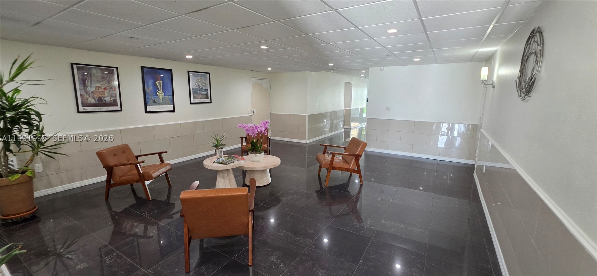EDEN ROC CONDO - Residential