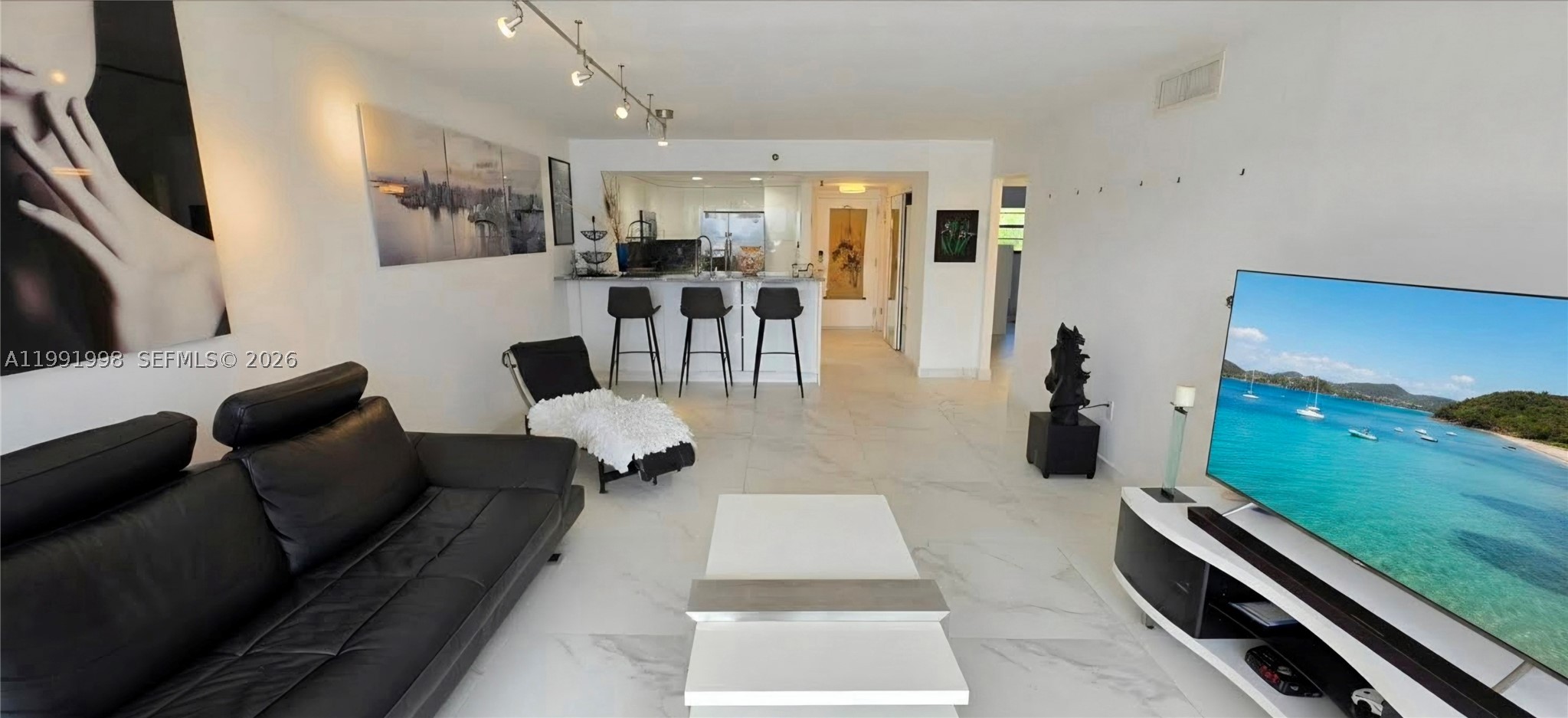 EDEN ROC CONDO - Residential
