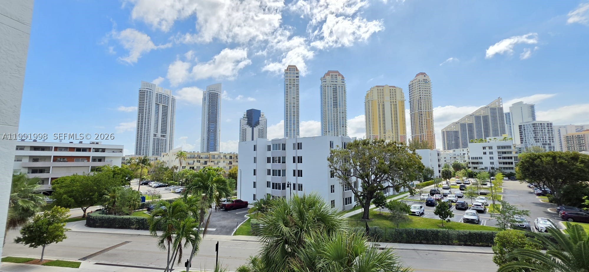 EDEN ROC CONDO - Residential