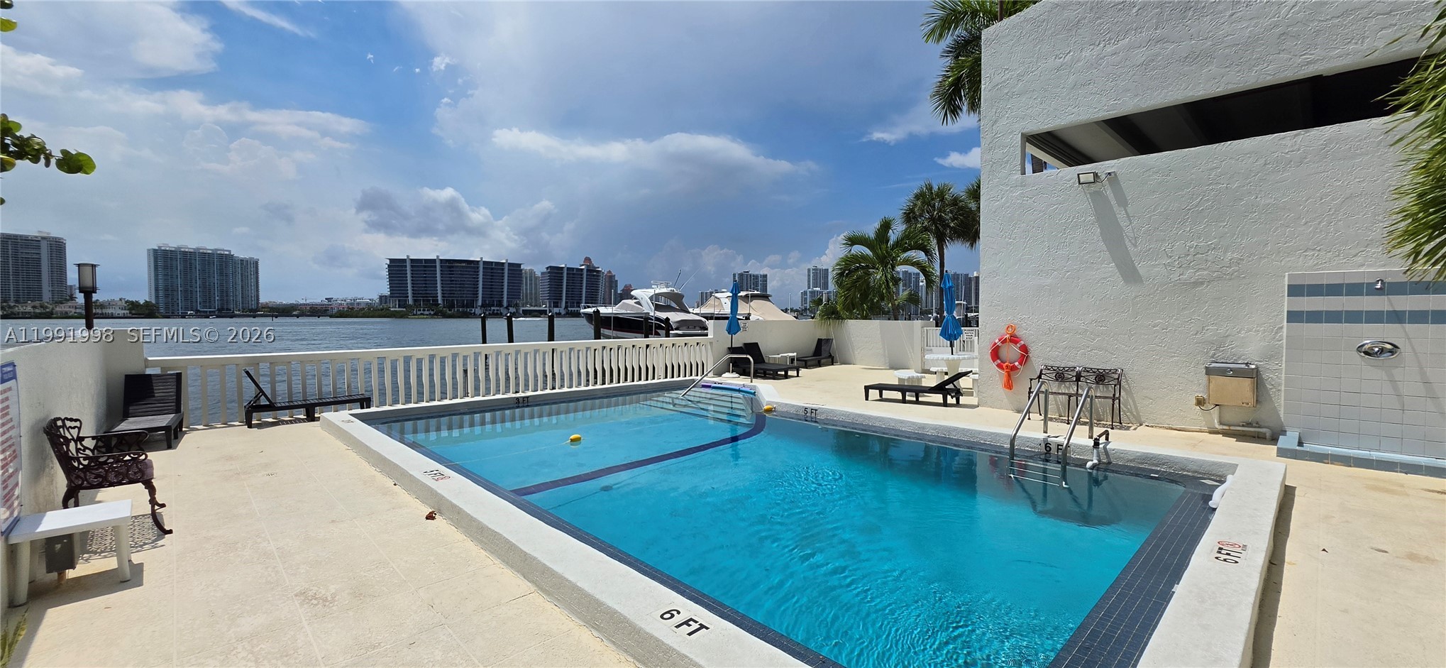 EDEN ROC CONDO - Residential