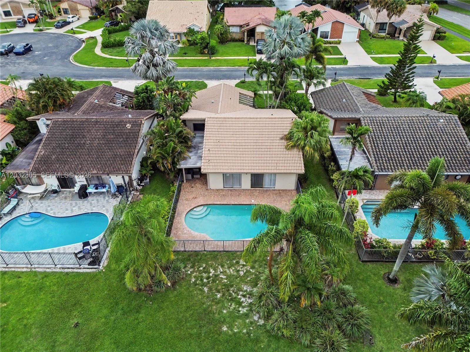 BOCA GREENS 3 - Residential