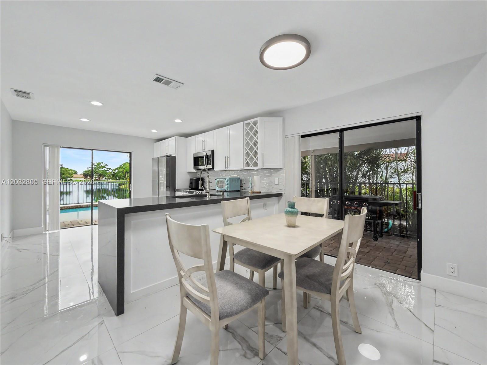 BOCA GREENS 3 - Residential