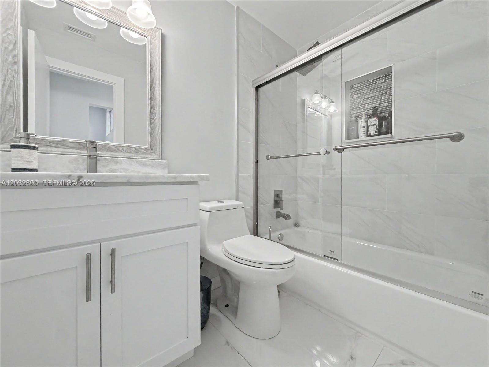 BOCA GREENS 3 - Residential