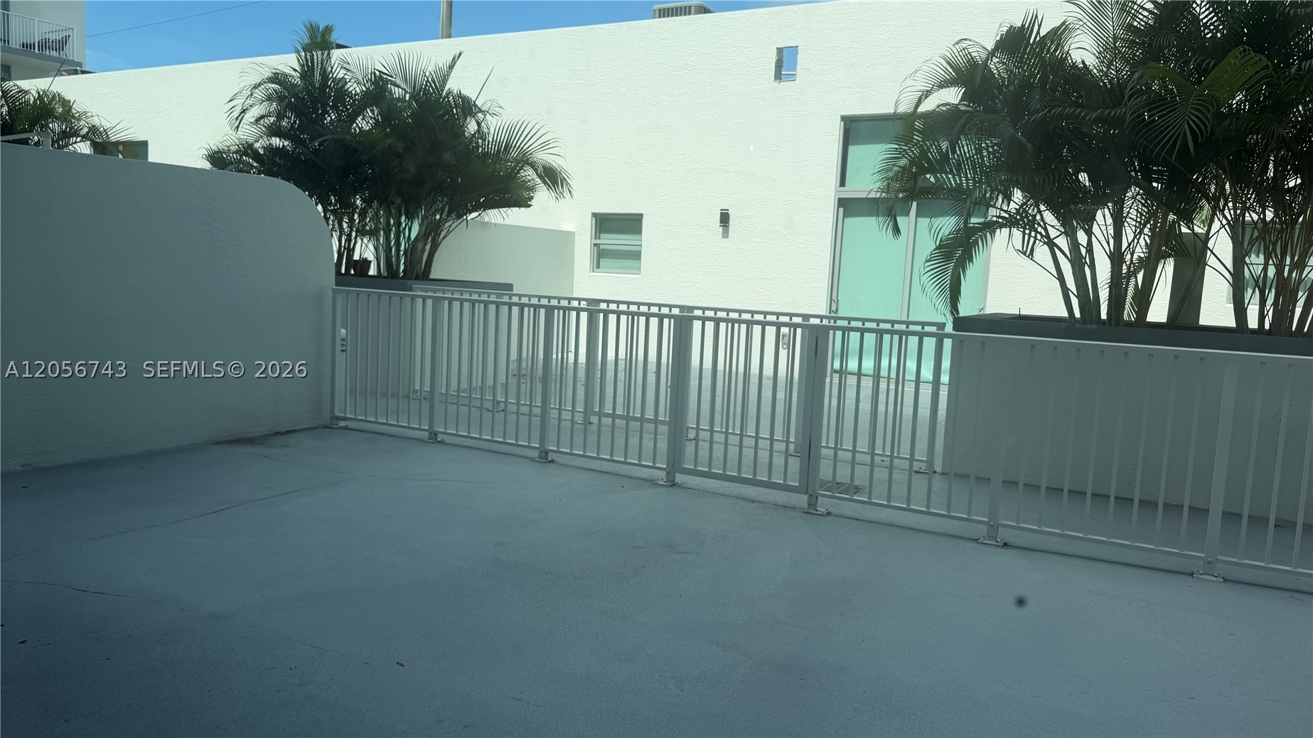 LOFTS AT HOLLYWOOD STATIO - Residential