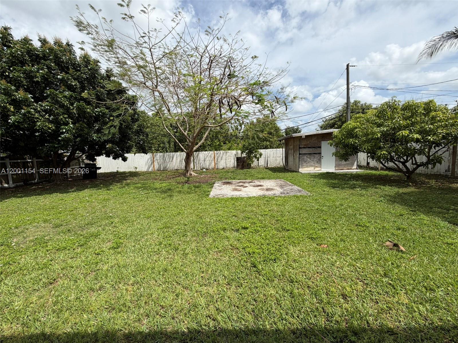 BEL-AIRE HOMES - Residential