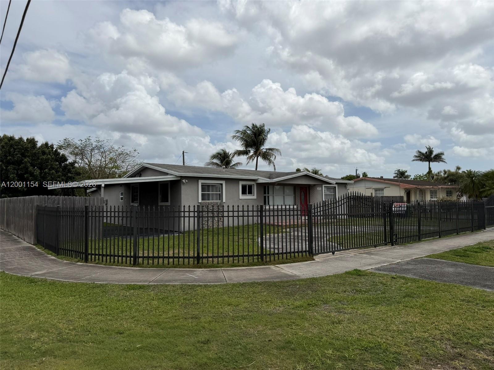 BEL-AIRE HOMES - Residential