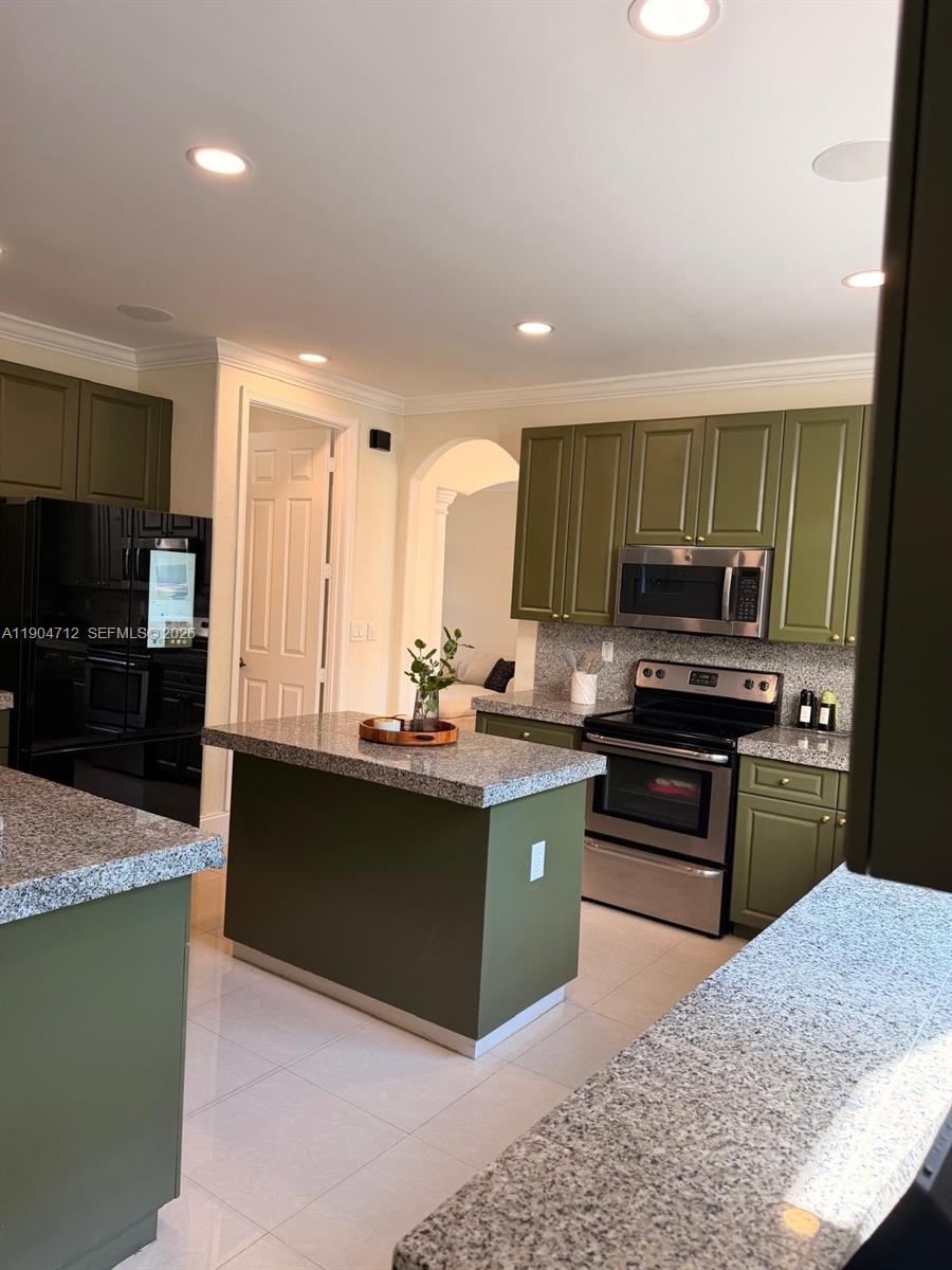 CUTLER CAY - Residential