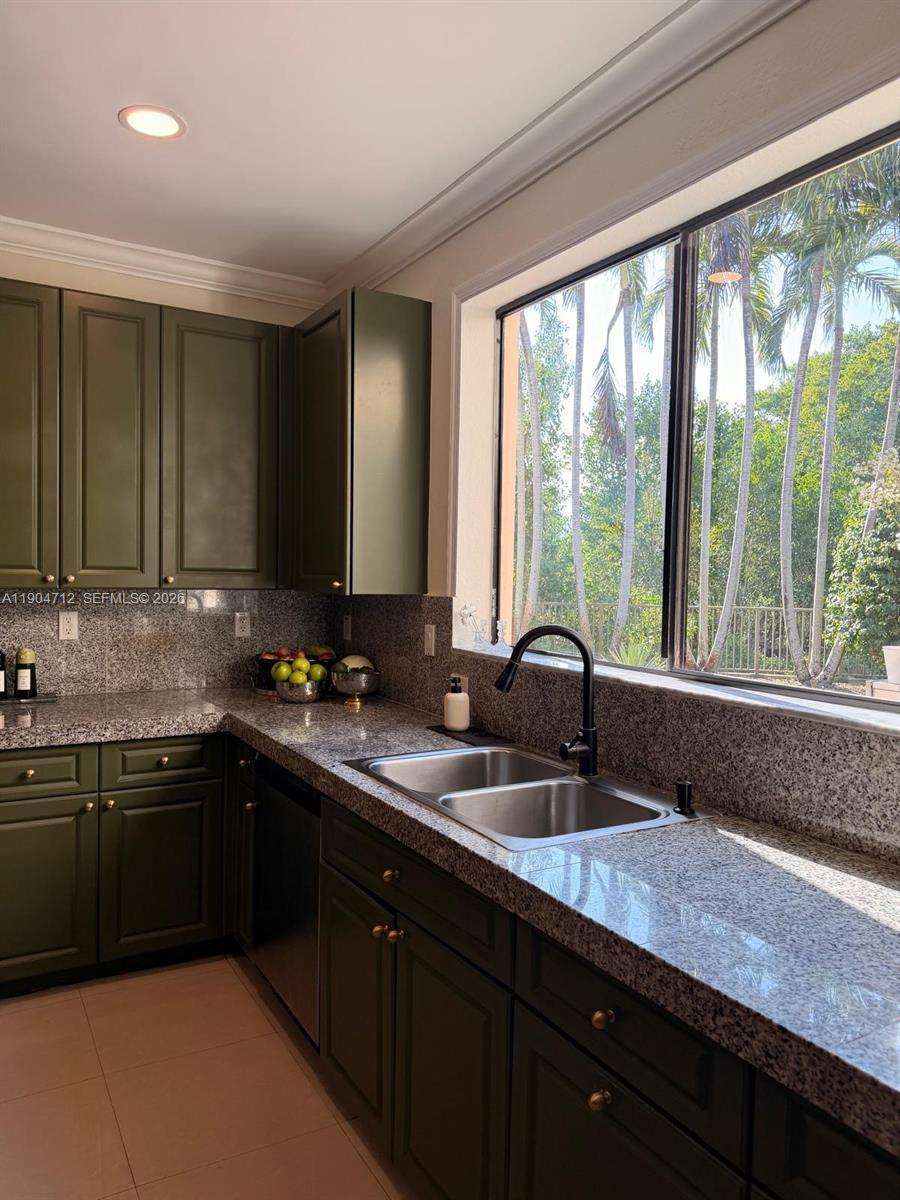 CUTLER CAY - Residential