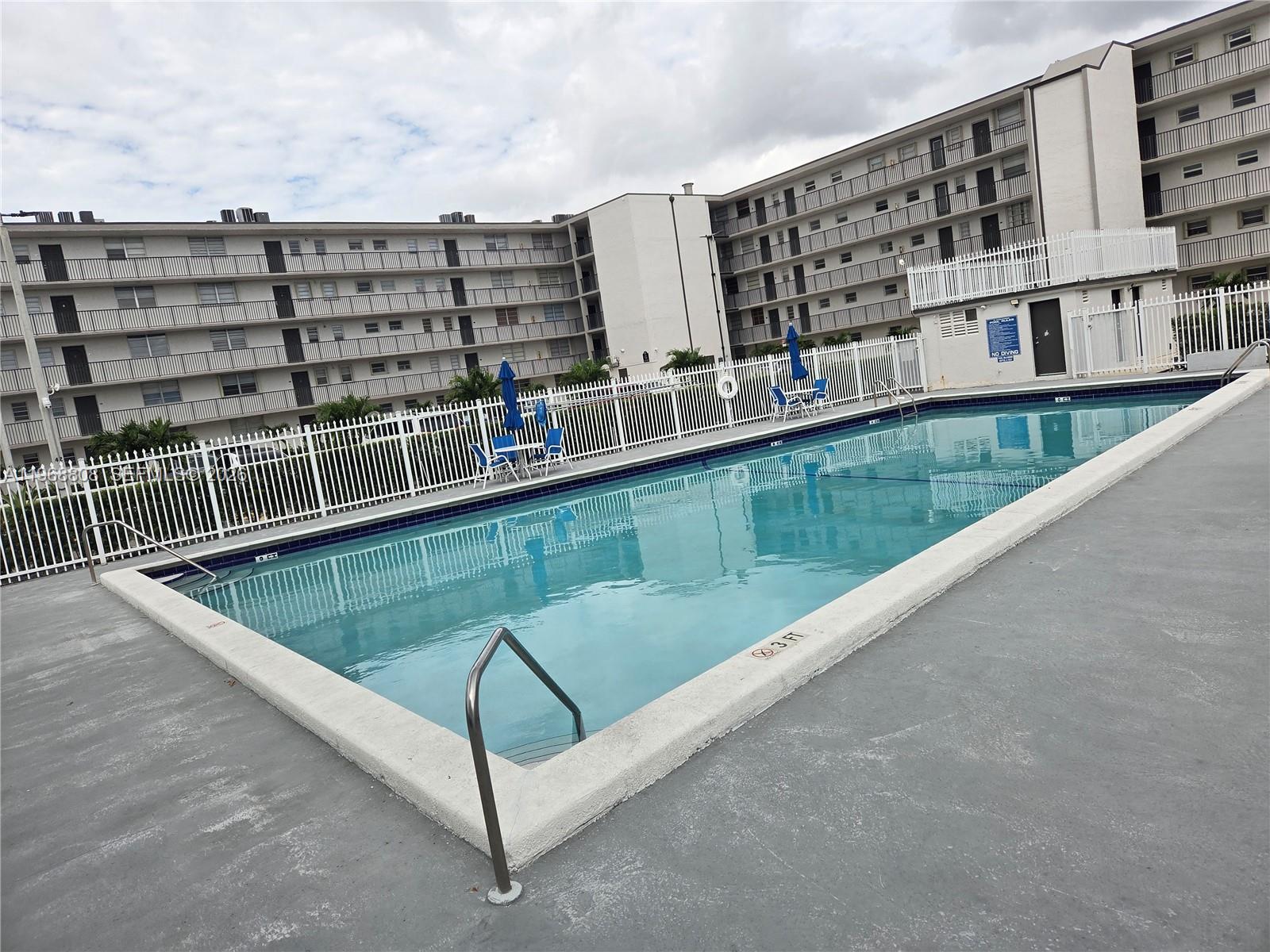 EL CONQUISTADOR SOUTH CON - Residential