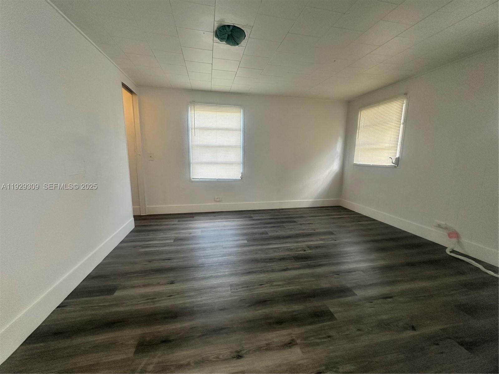 SLEEPY HOLLOW 1 - Residential Lease