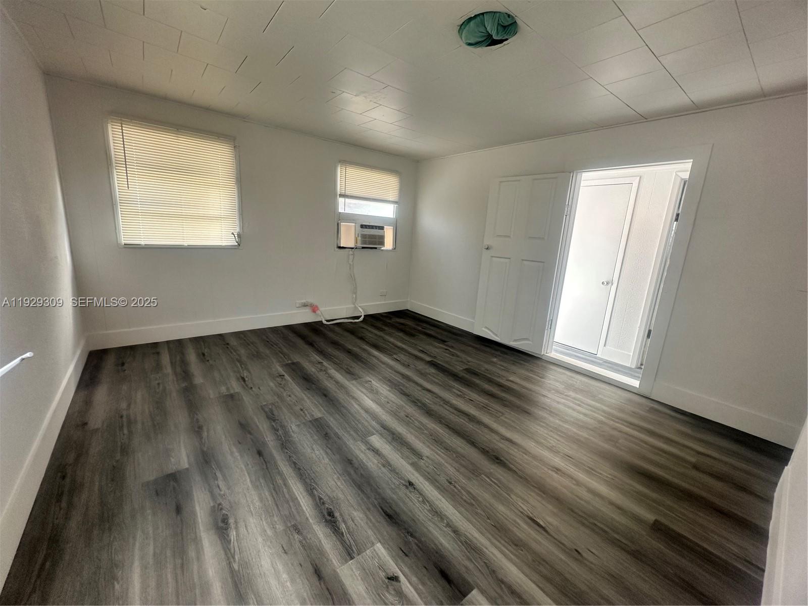 SLEEPY HOLLOW 1 - Residential Lease
