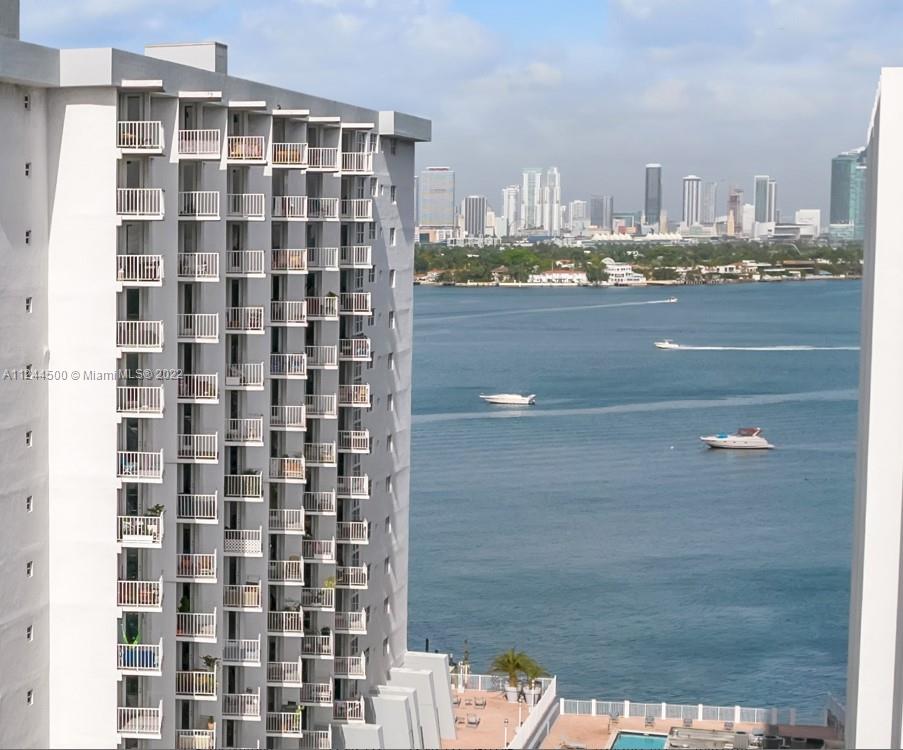 BAYVIEW TERR CONDO - Residential Lease