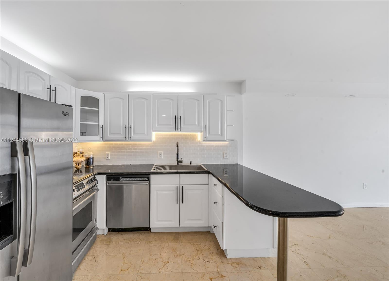 BAYVIEW TERR CONDO - Residential Lease