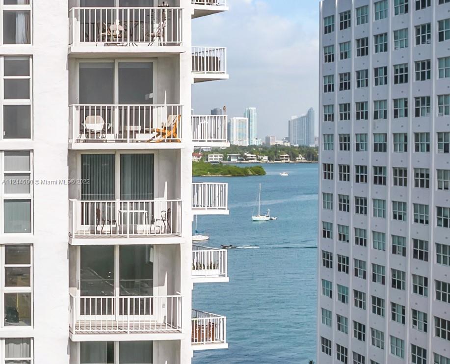 BAYVIEW TERR CONDO - Residential Lease