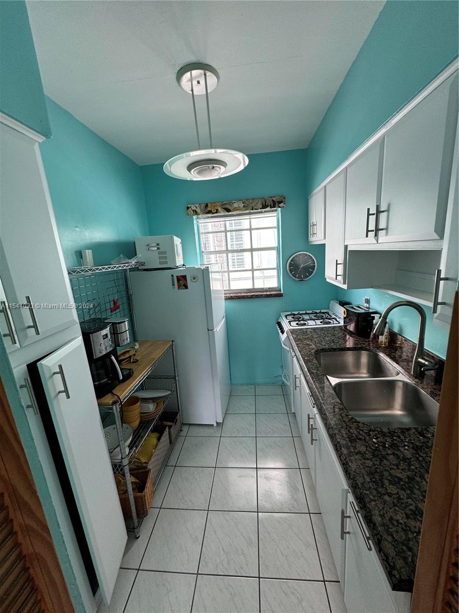 EIGHT PALMS CONDO - Residential Lease