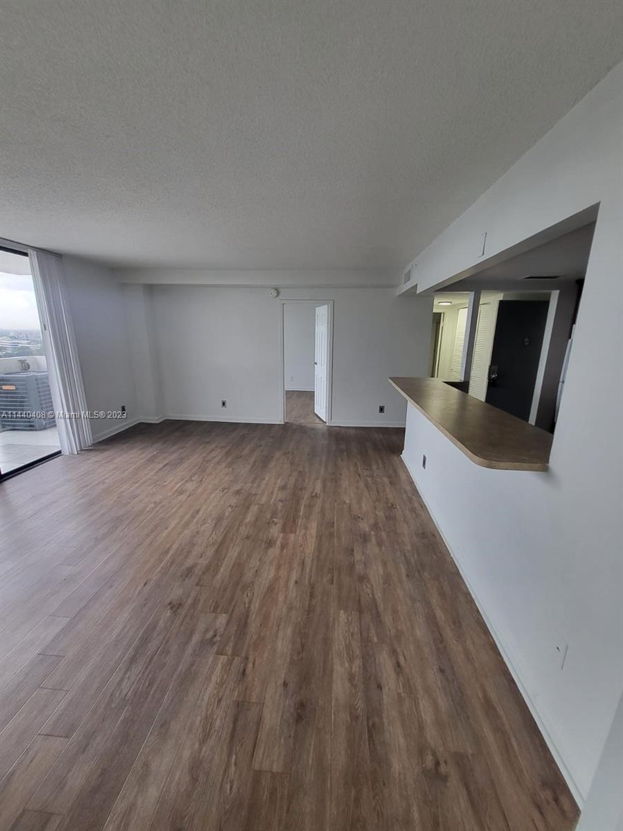 SAILBOAT CAY CONDO - Residential