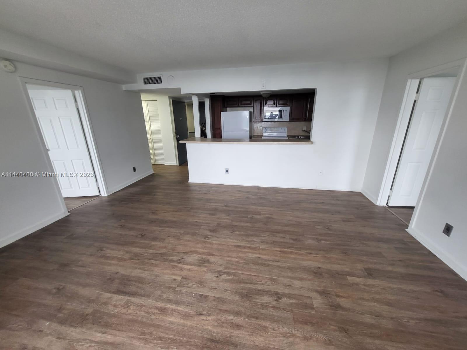 SAILBOAT CAY CONDO - Residential
