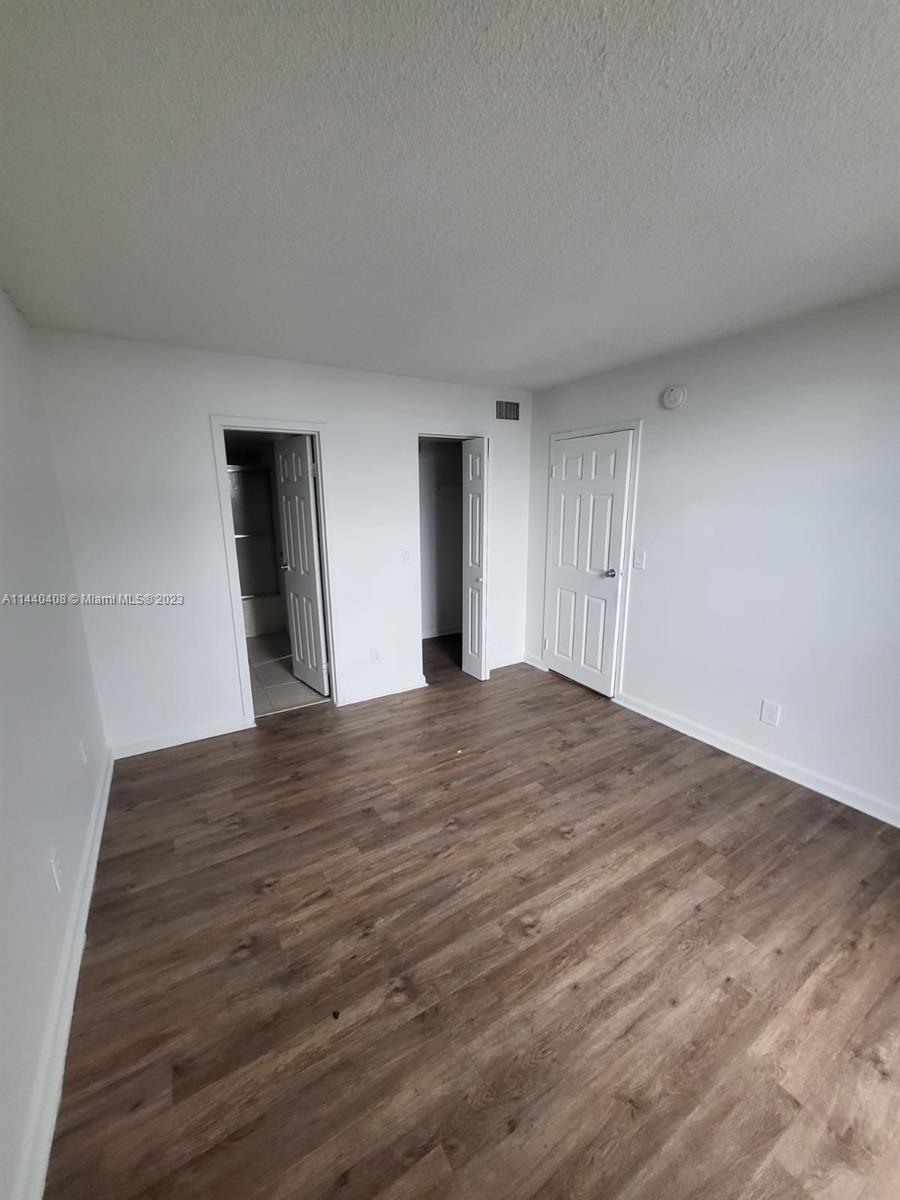 SAILBOAT CAY CONDO - Residential