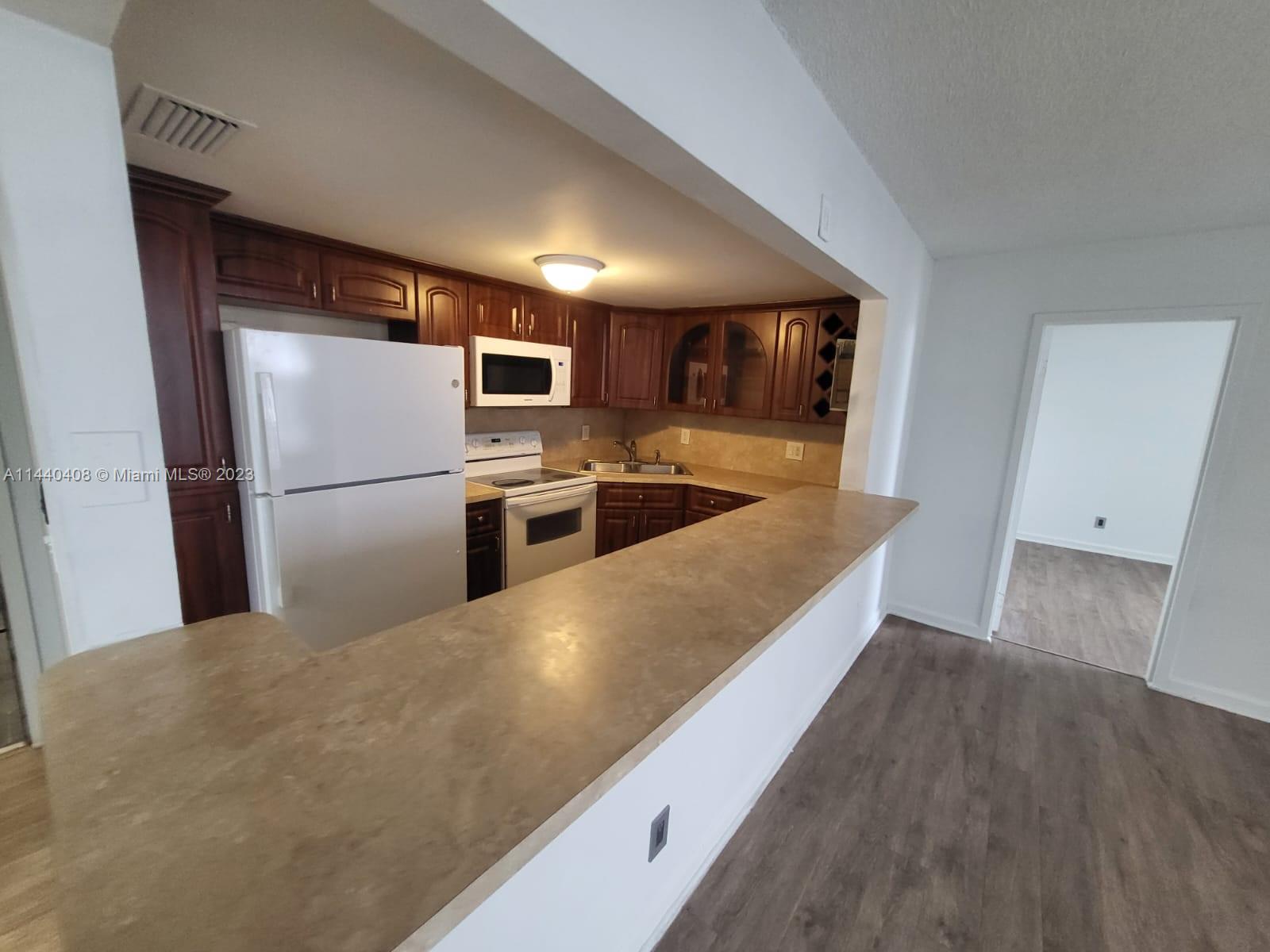 SAILBOAT CAY CONDO - Residential