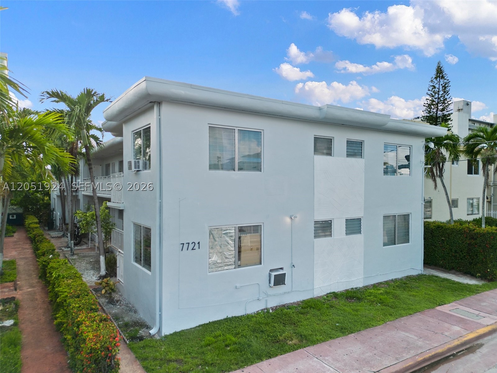 ALTOS DEL MAR NO 3 - Residential Lease