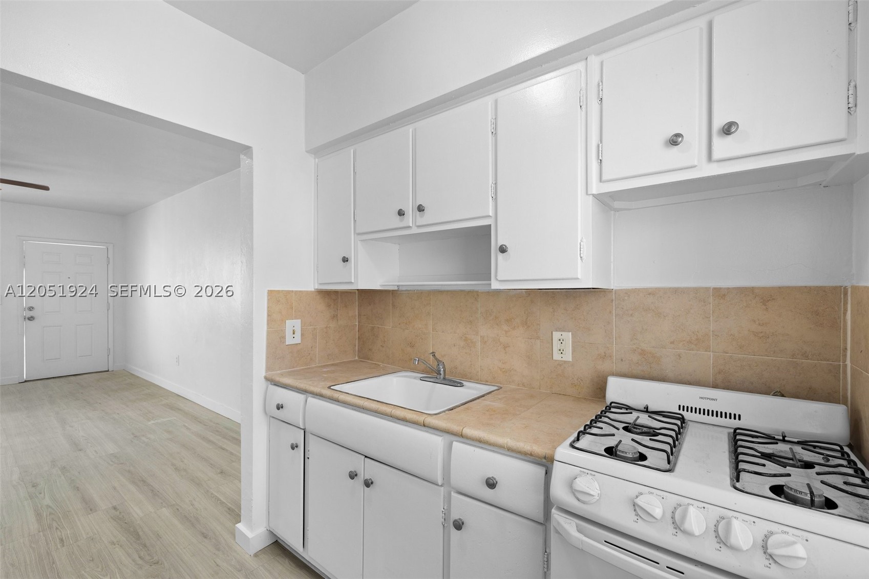 ALTOS DEL MAR NO 3 - Residential Lease
