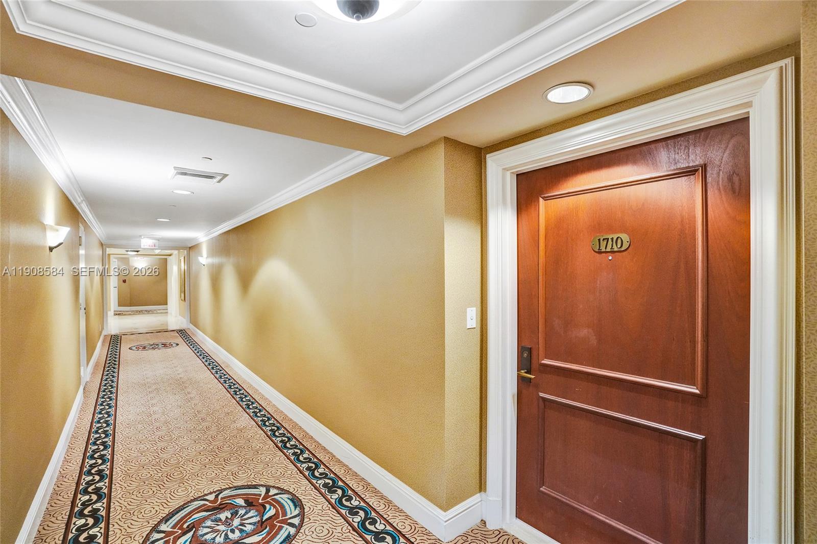 2000 ISL BLVD WILLIAMS IS - Residential