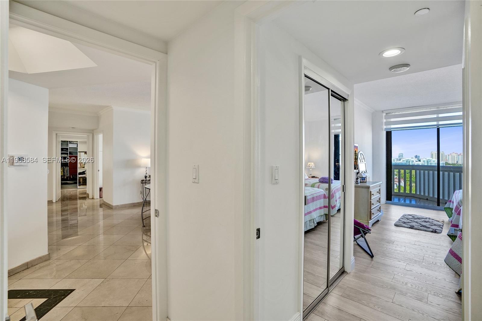 2000 ISL BLVD WILLIAMS IS - Residential
