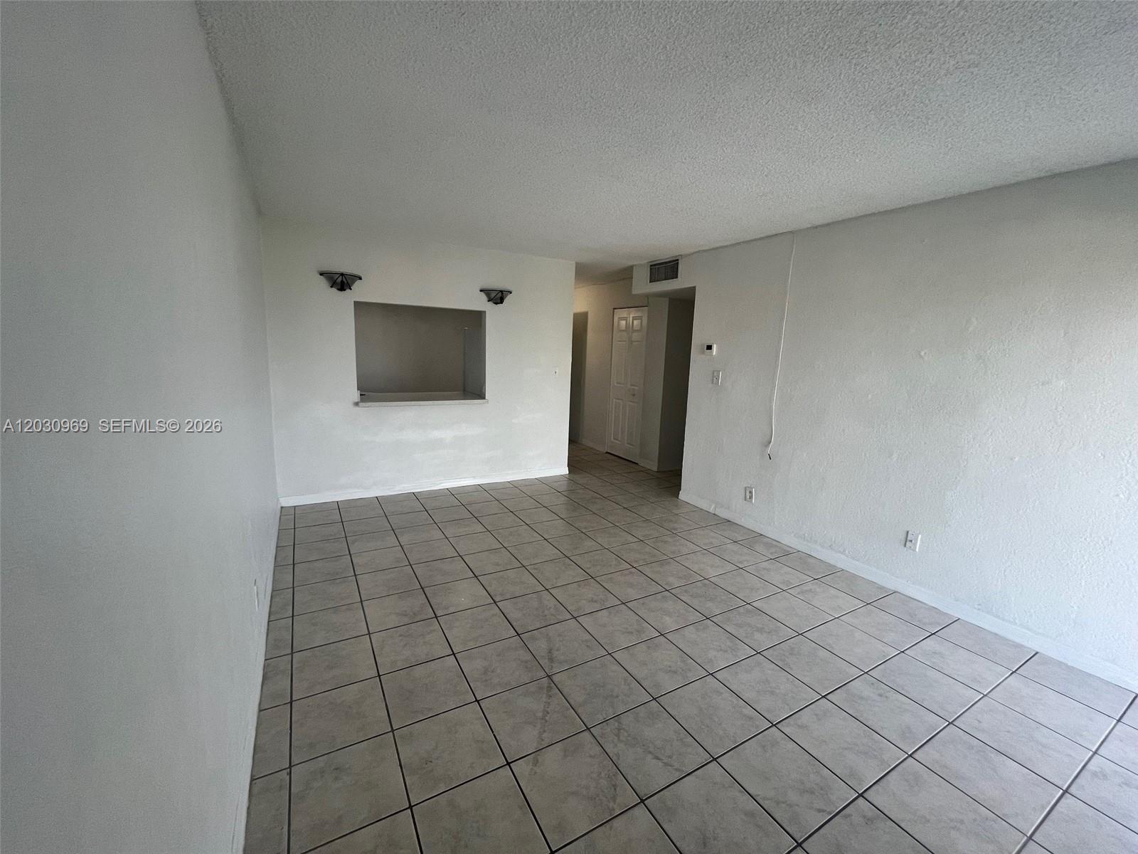 YOLANDA VILLAS CONDO - Residential Lease