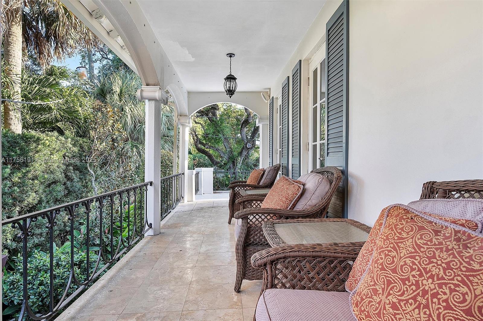 CORAL GABLES RIVIERA SEC - Residential