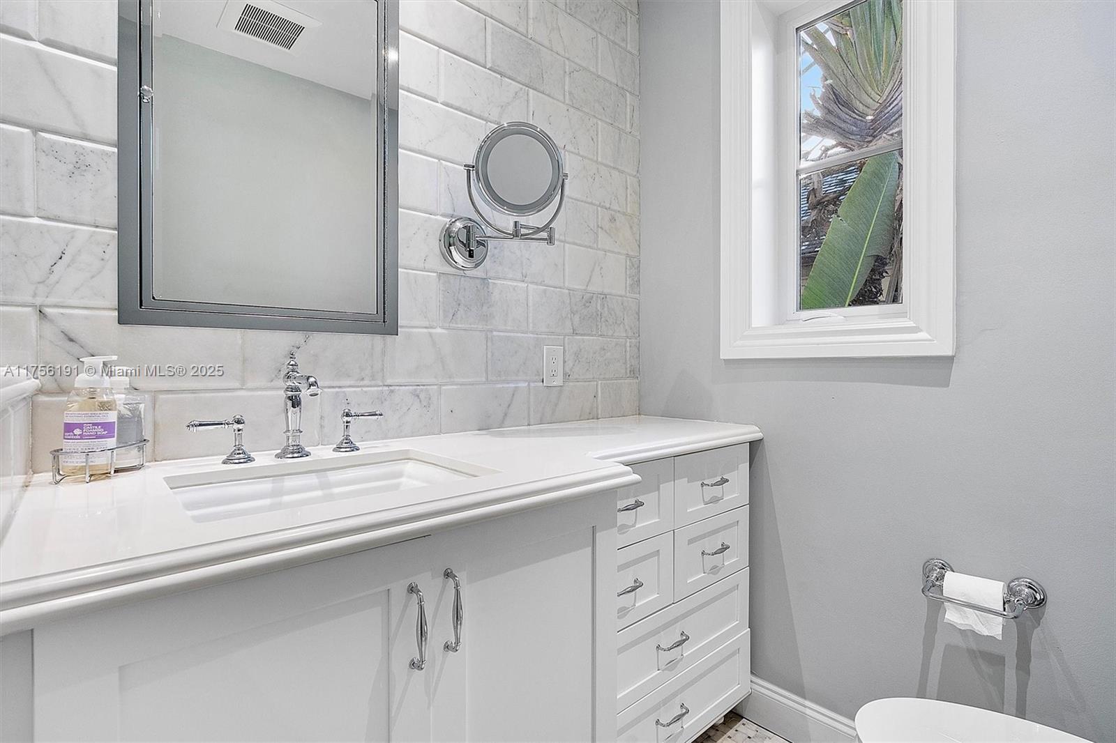 CORAL GABLES RIVIERA SEC - Residential
