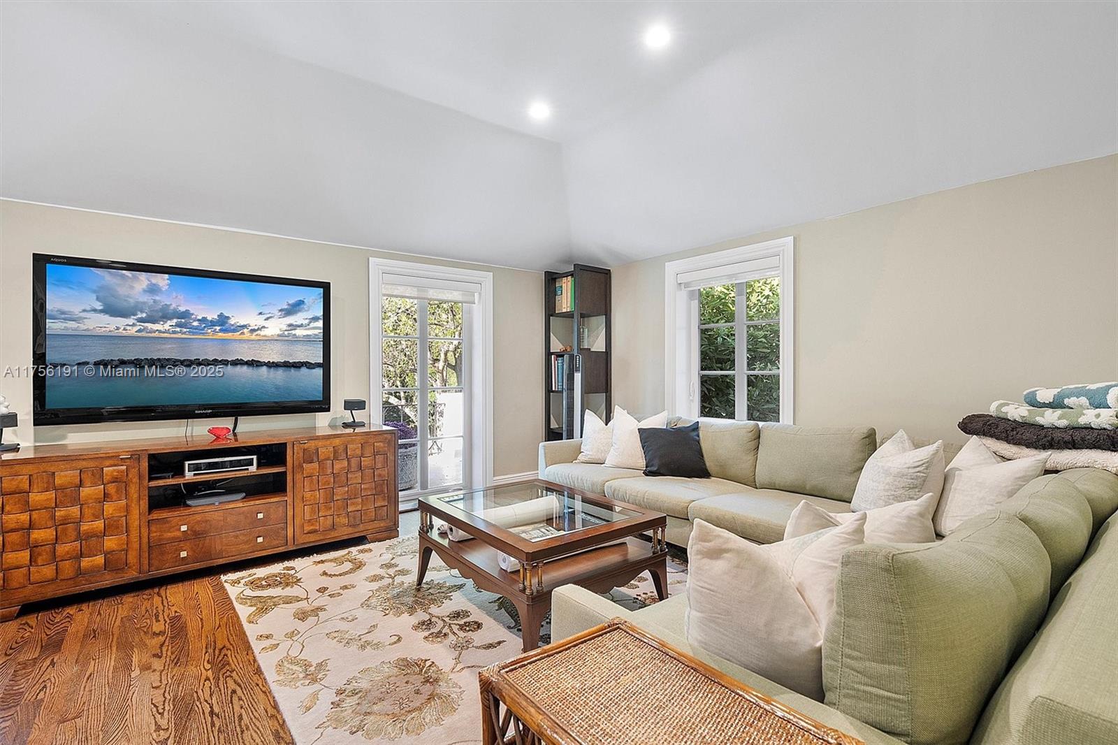 CORAL GABLES RIVIERA SEC - Residential