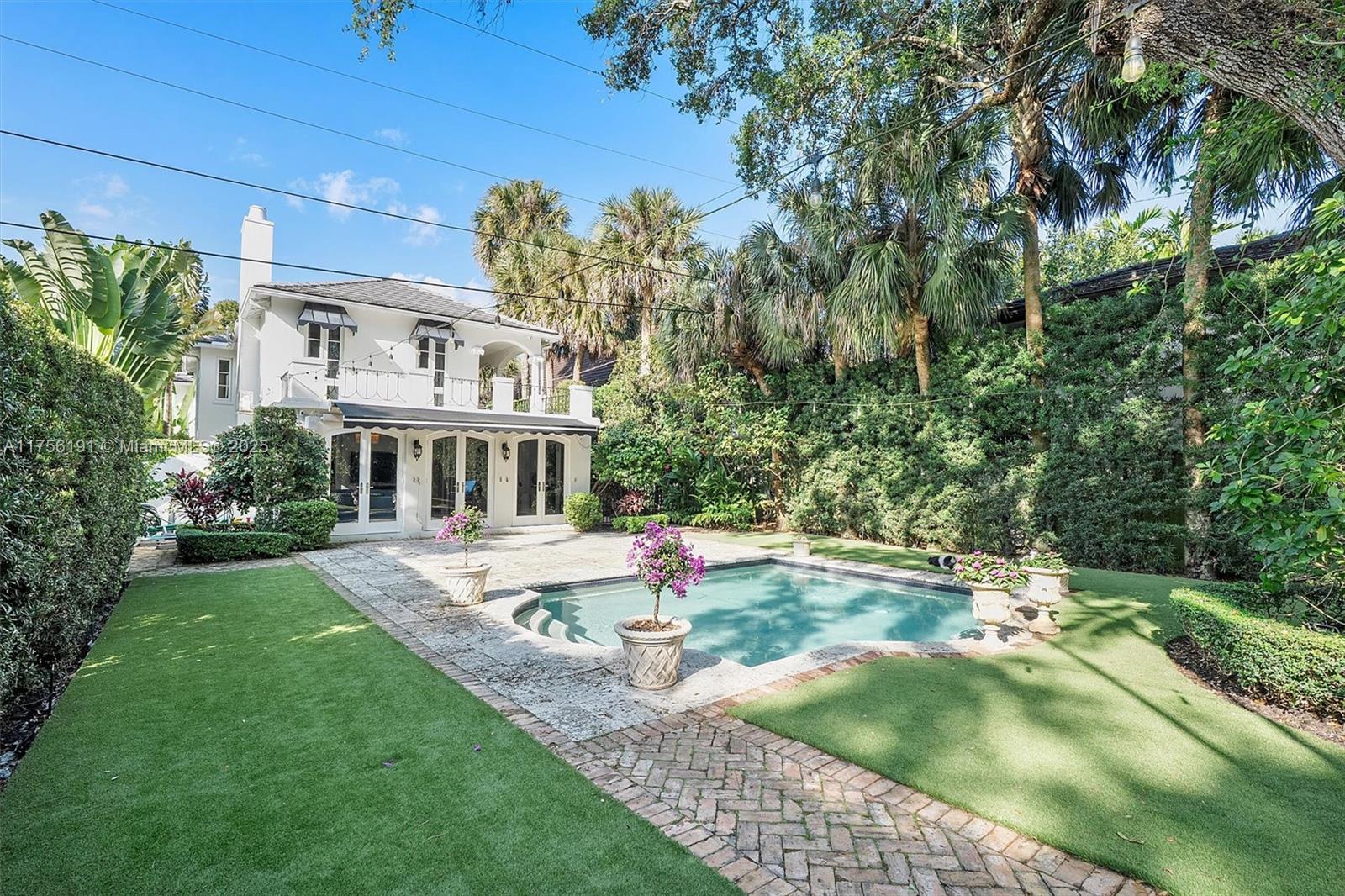 CORAL GABLES RIVIERA SEC - Residential