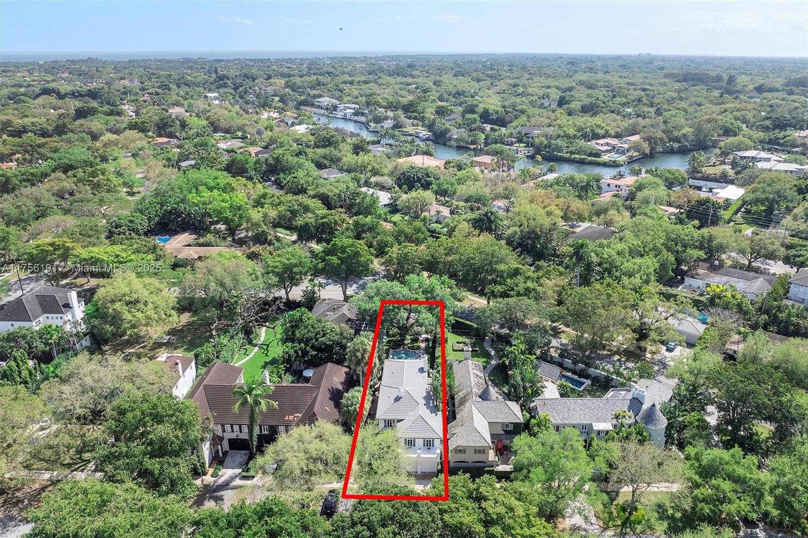 CORAL GABLES RIVIERA SEC - Residential