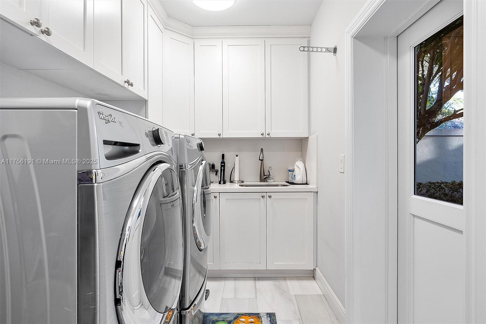 CORAL GABLES RIVIERA SEC - Residential