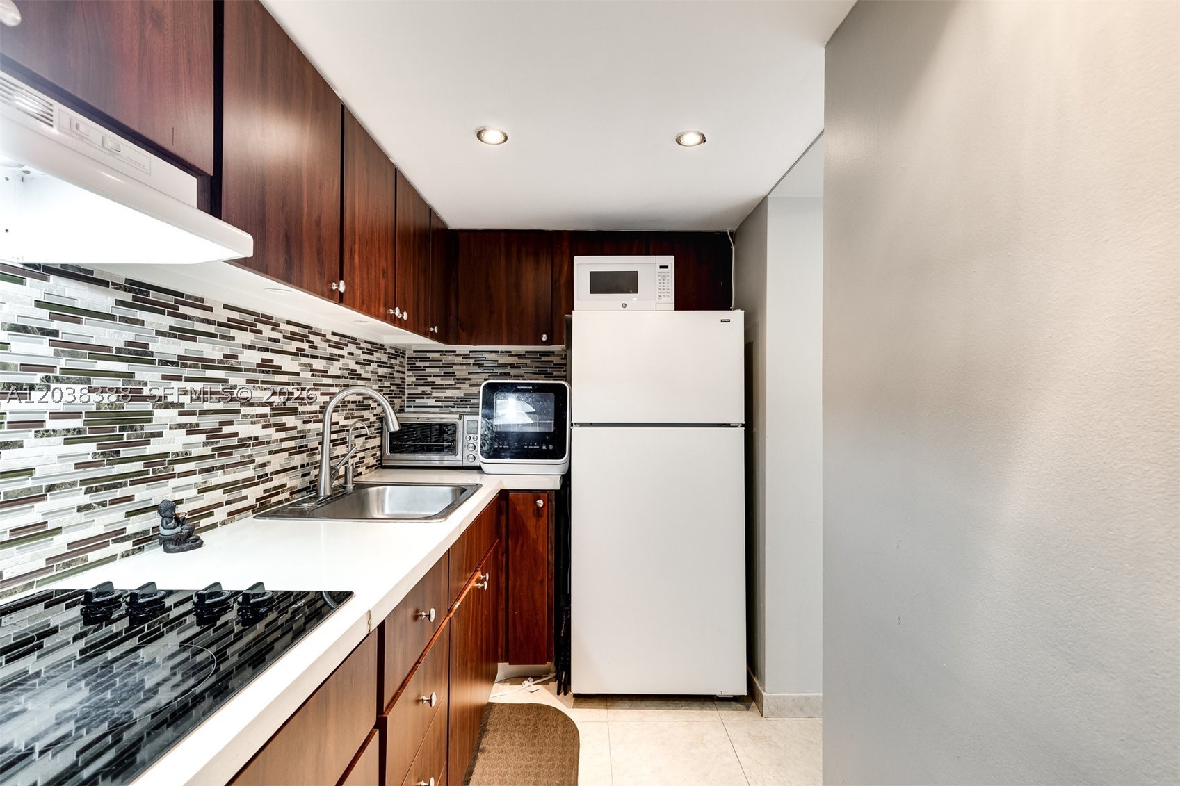 MIRADOR 1200 CONDO - Residential Lease