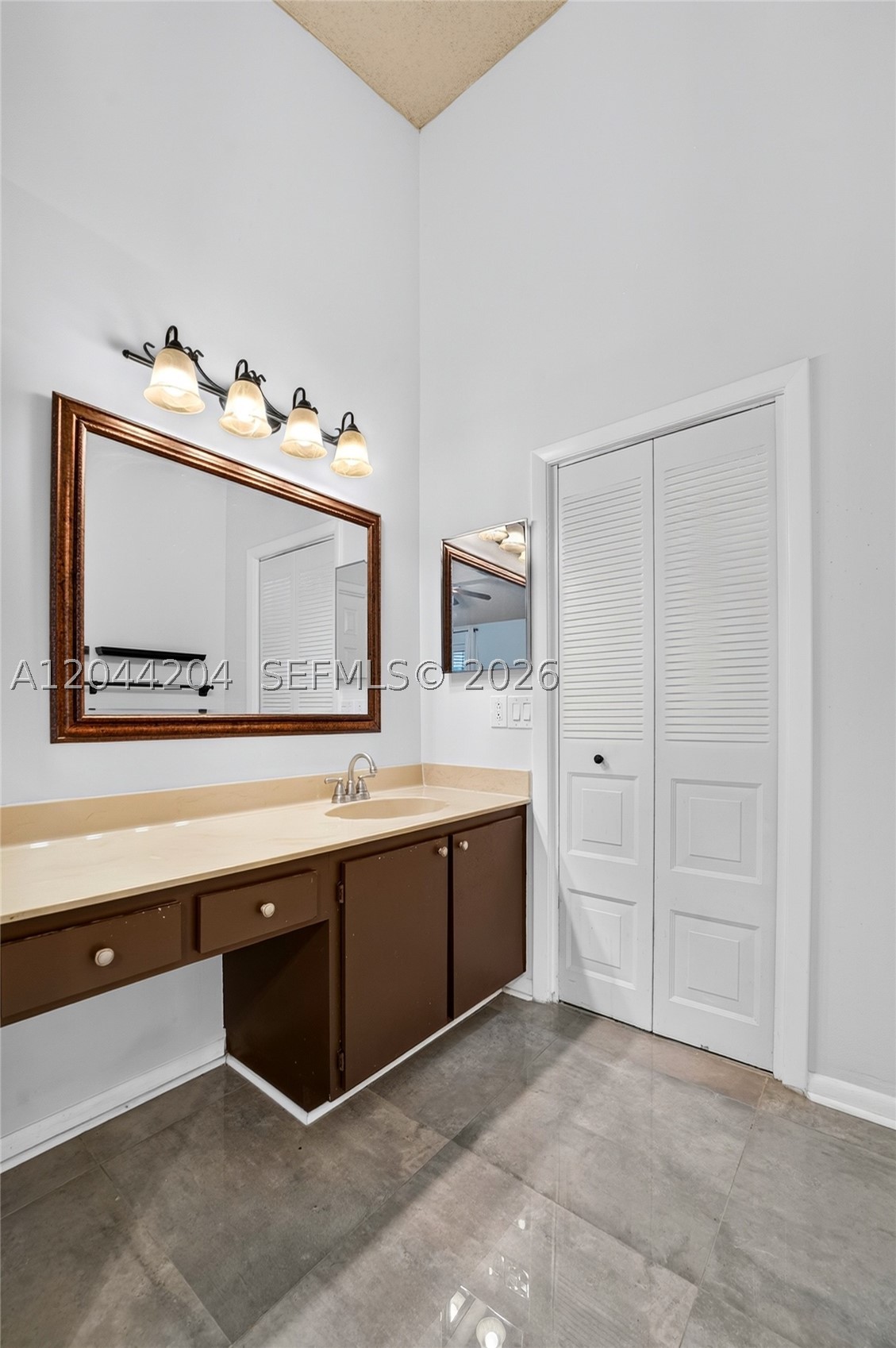 CHATHAM TOWNE AT JACARAND - Residential