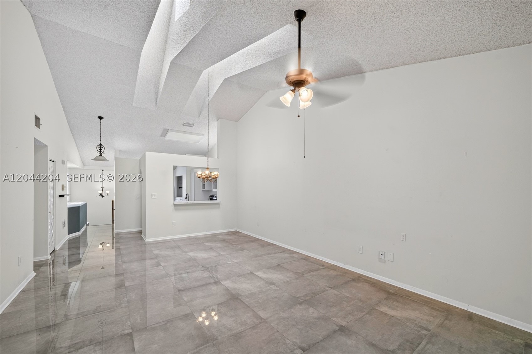 CHATHAM TOWNE AT JACARAND - Residential