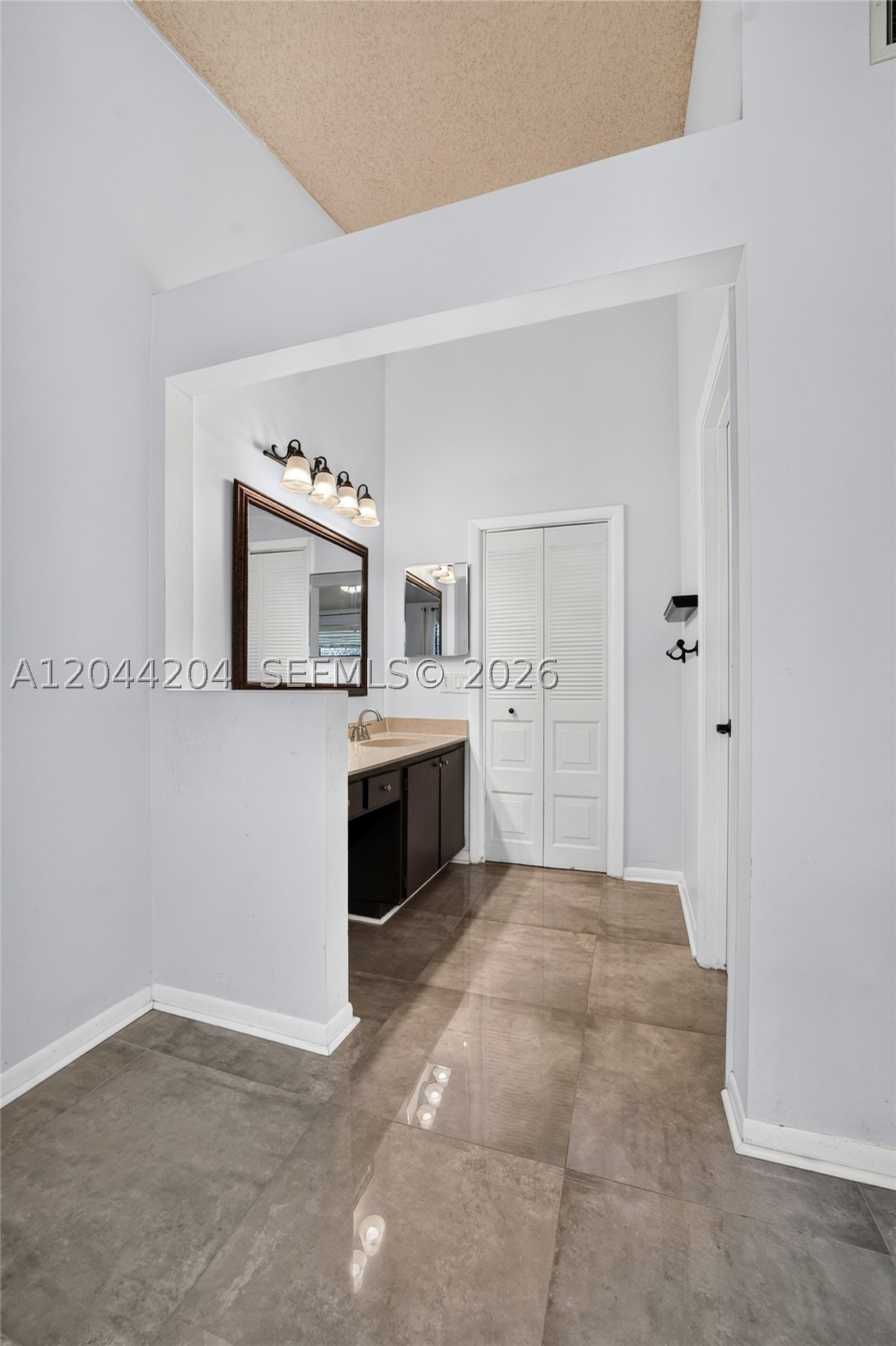 CHATHAM TOWNE AT JACARAND - Residential