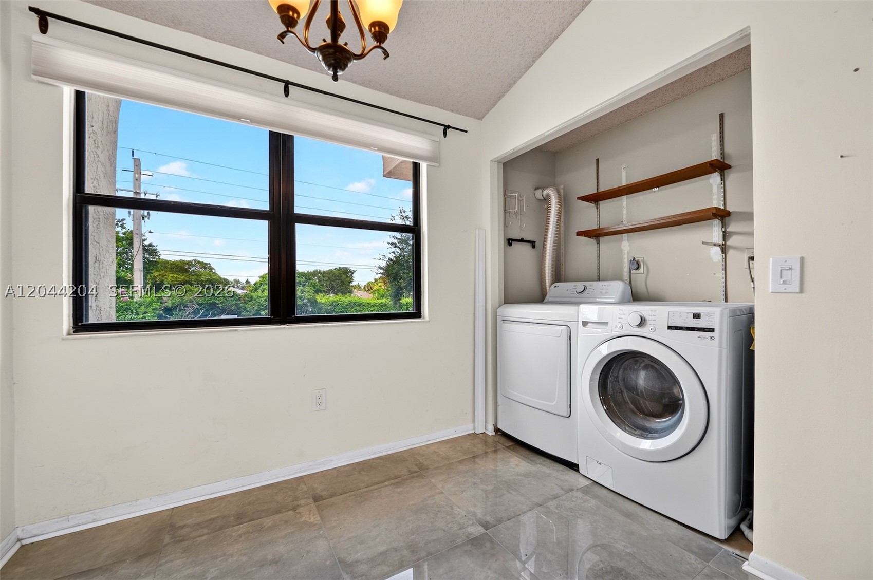 CHATHAM TOWNE AT JACARAND - Residential