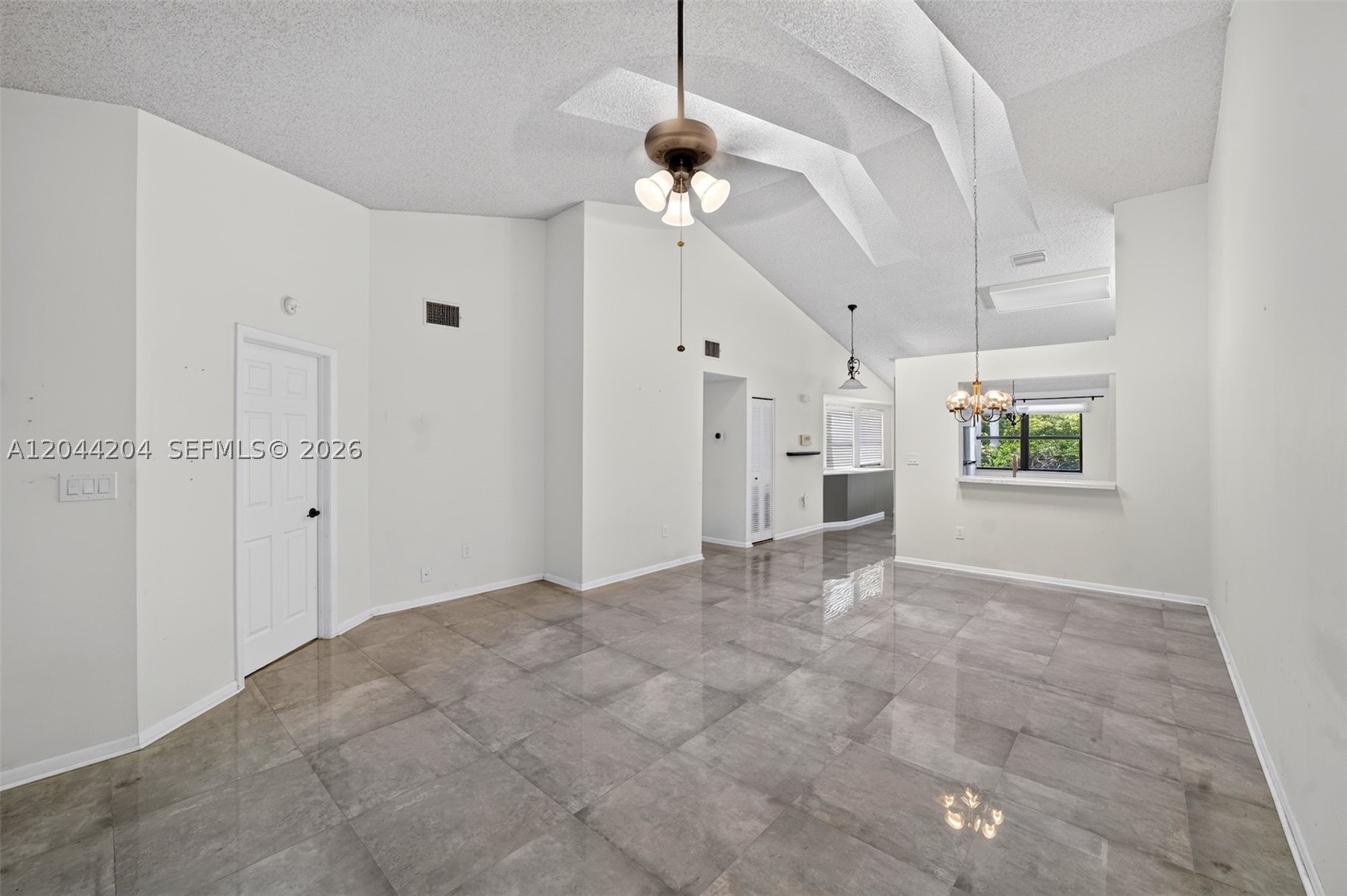 CHATHAM TOWNE AT JACARAND - Residential