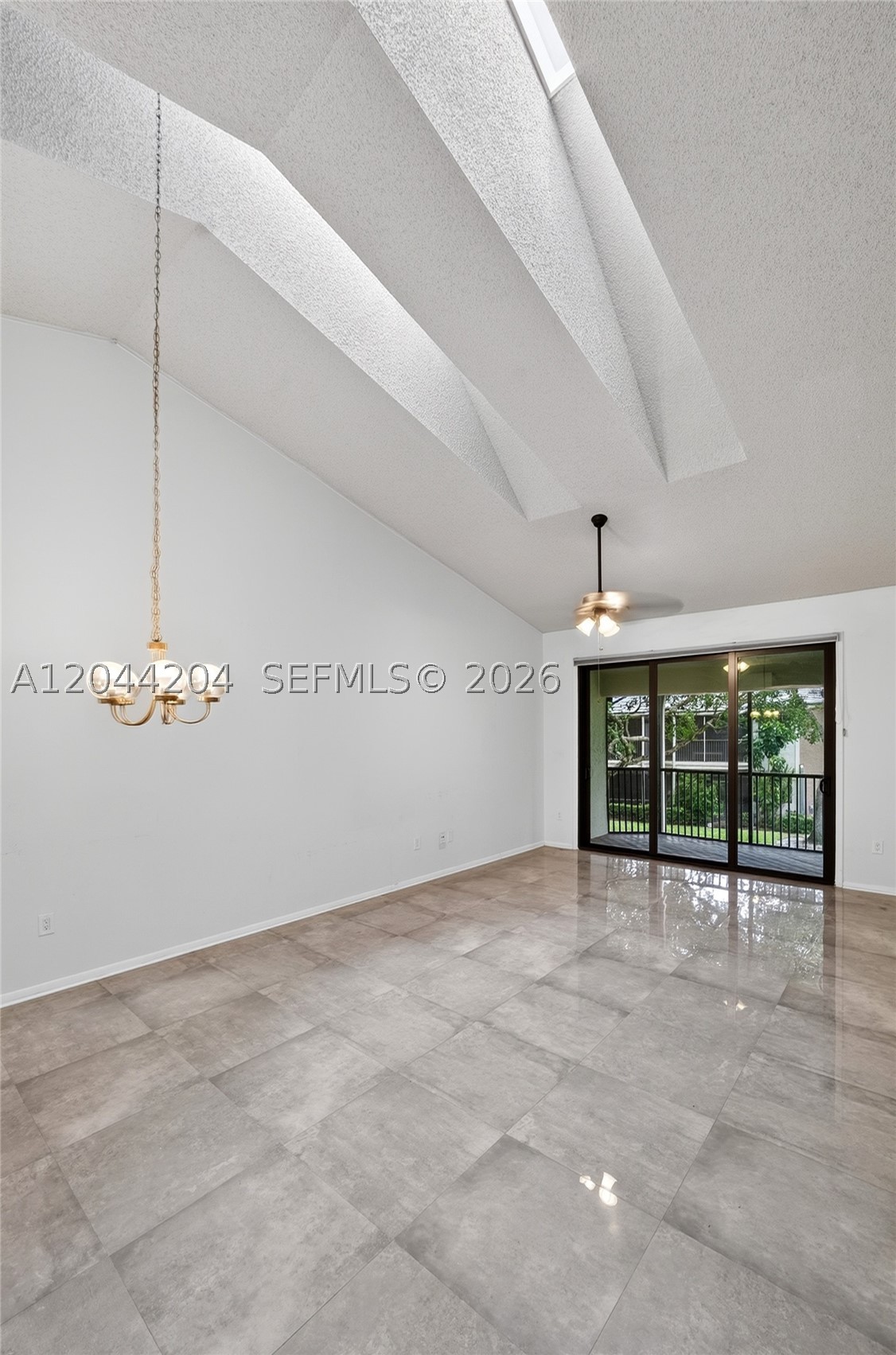 CHATHAM TOWNE AT JACARAND - Residential