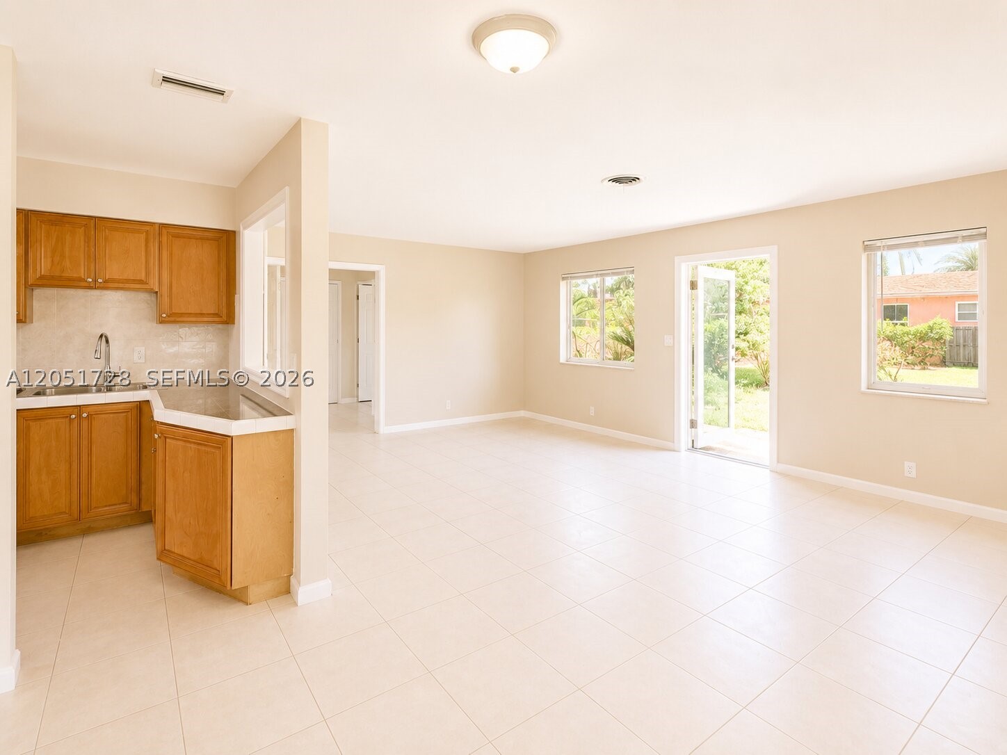 BEACON HILL ESTATES - Residential Lease