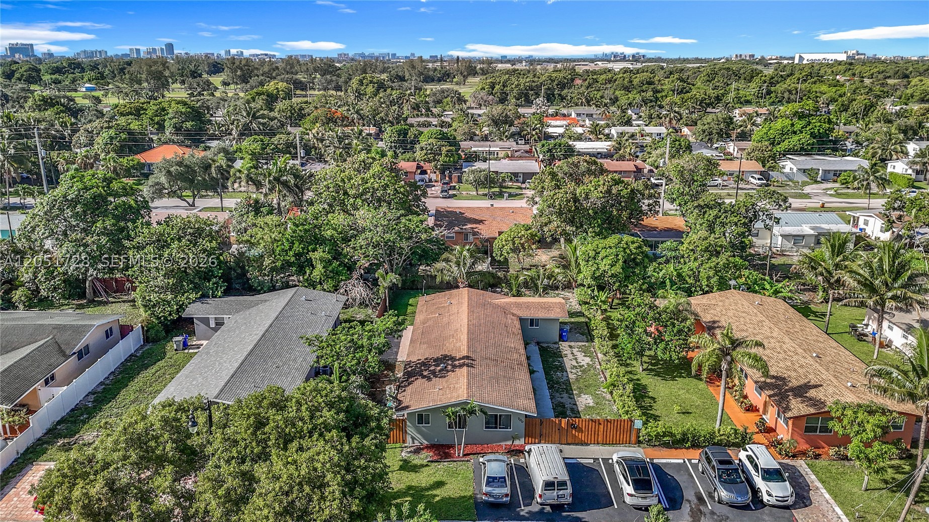 BEACON HILL ESTATES - Residential Lease